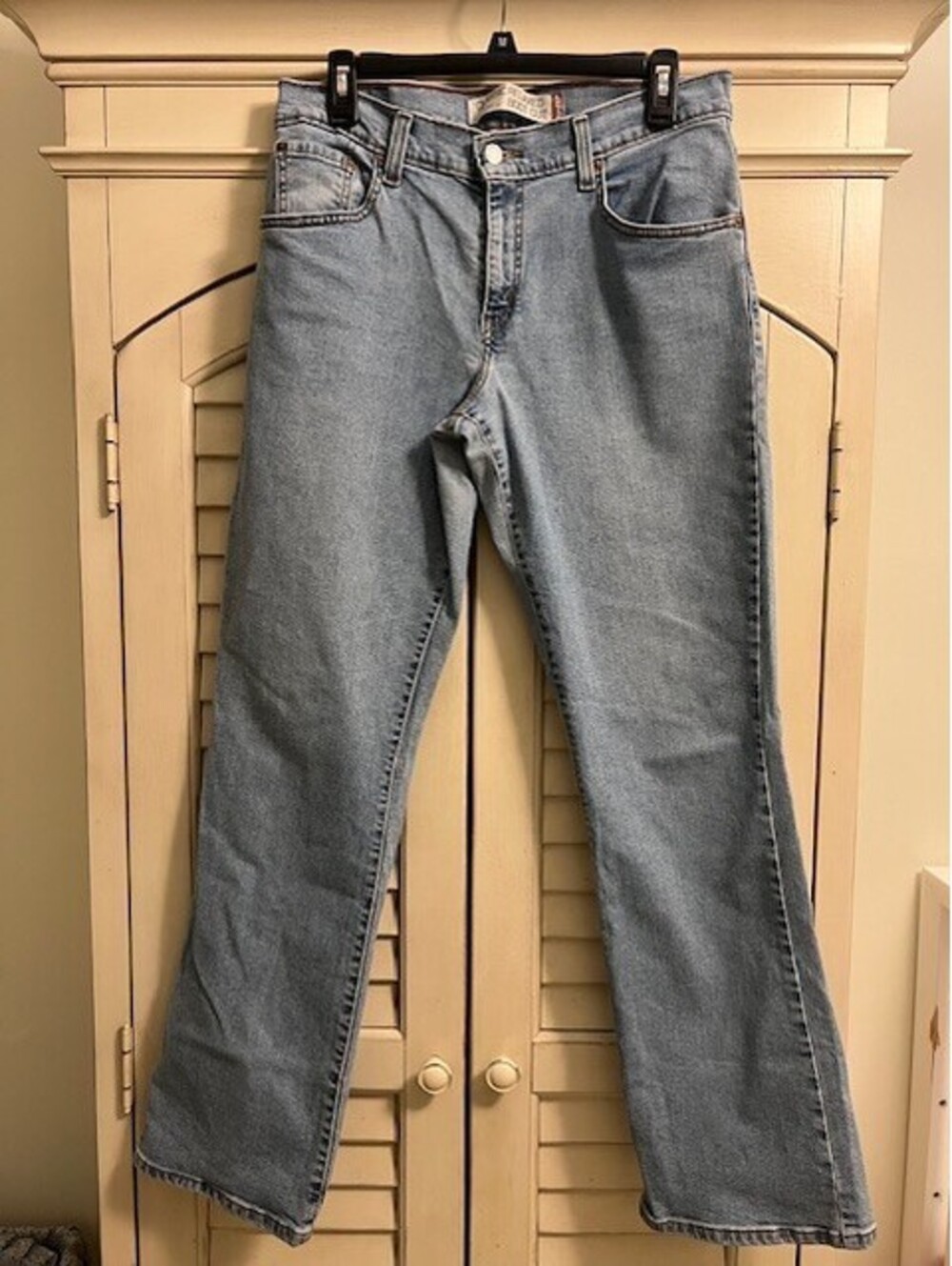 Levi’s Womans Classic Relax Bootcut Jeans Blue Denim - Size 8